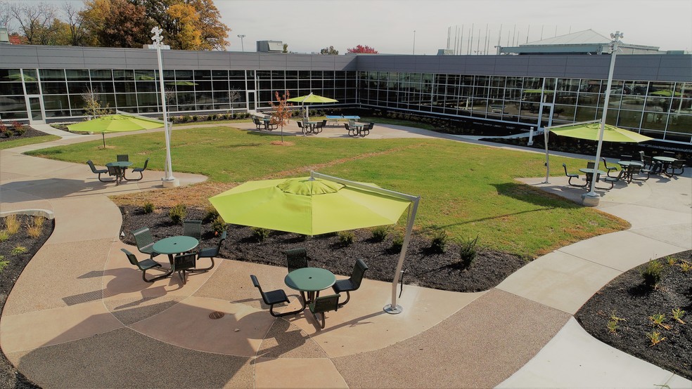 More Photos Of 12115 Visionary Way, Fishers Office For Lease