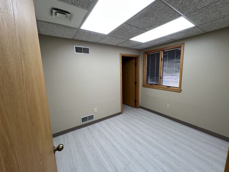 More Photos Of 155 Mount Pleasant Rd, West Newton Medical For Lease