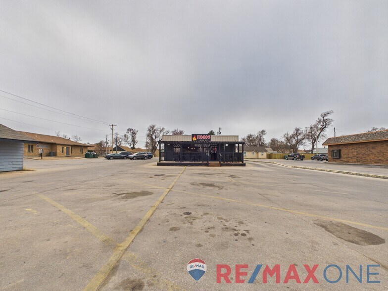 More Photos Of 108 W Kansas Ave, Garden City Office For Sale