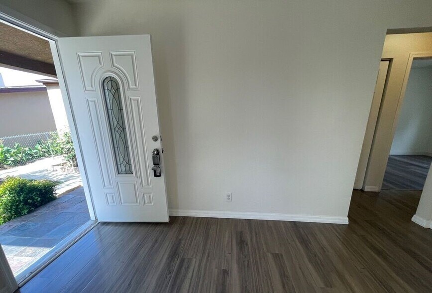 More Photos Of 8837 Tilden Ave, Panorama City Multifamily For Sale