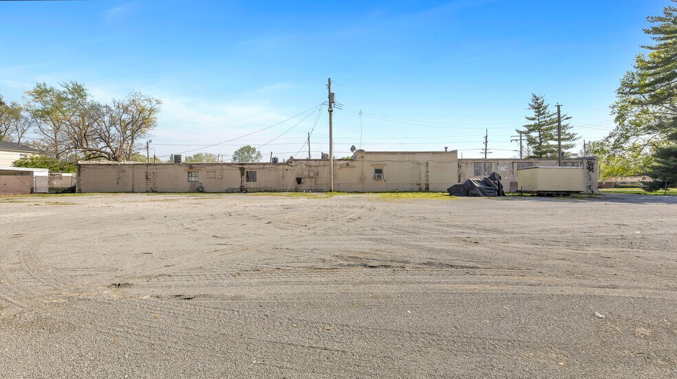 More Photos Of 10227 Lincoln Trl, Fairview Heights General Retail For Sale