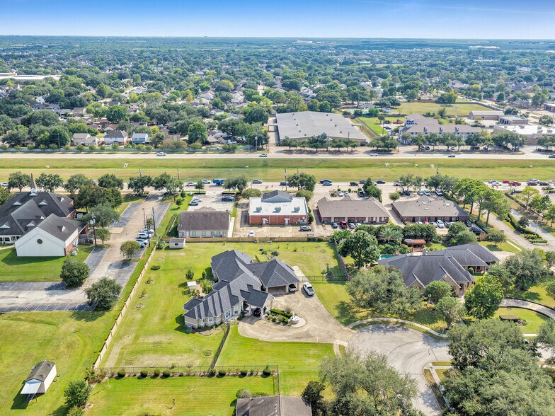 More Photos Of 6429 Fairmont Pky, Pasadena Office For Sale