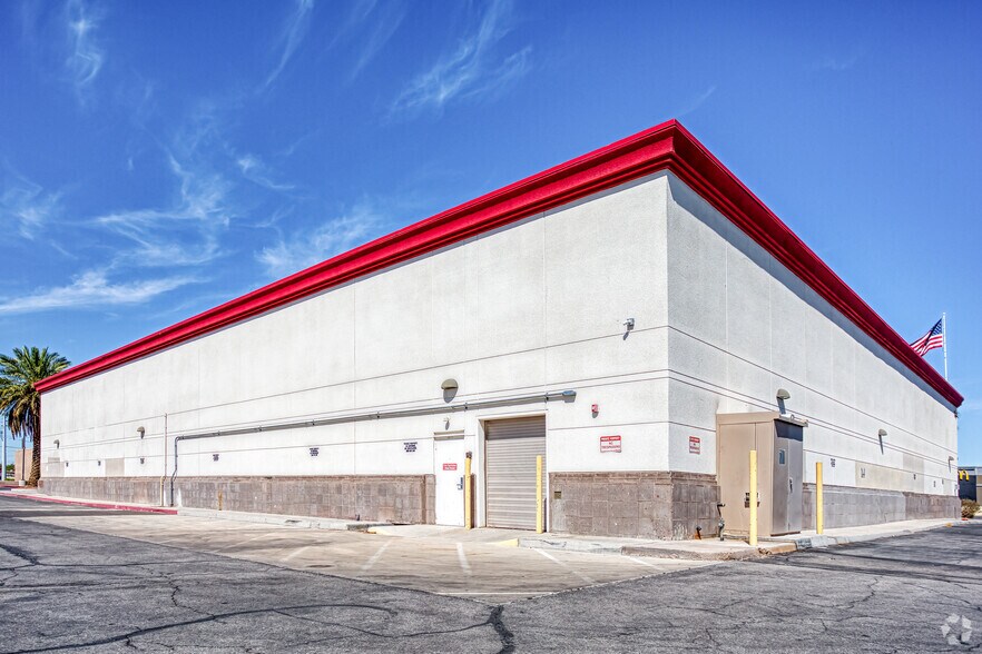 More Photos Of 1920 Las Vegas Blvd N, North Las Vegas Freestanding For Lease