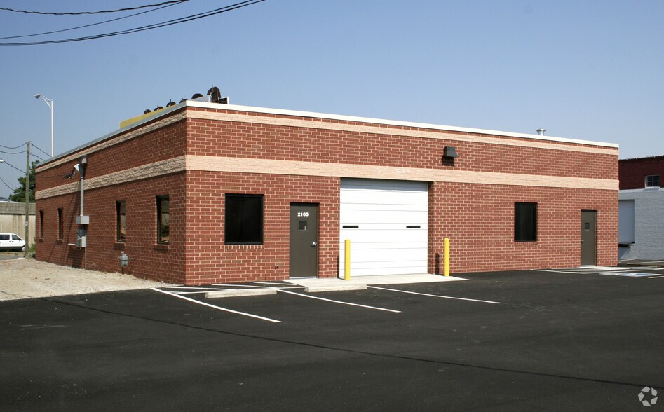 Primary Photo Of 2105 Loumour Ave, Richmond Light Manufacturing For Lease