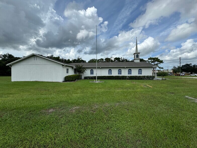 More Photos Of 2400 S Goldenrod Rd, Orlando Religious Facility For Sale