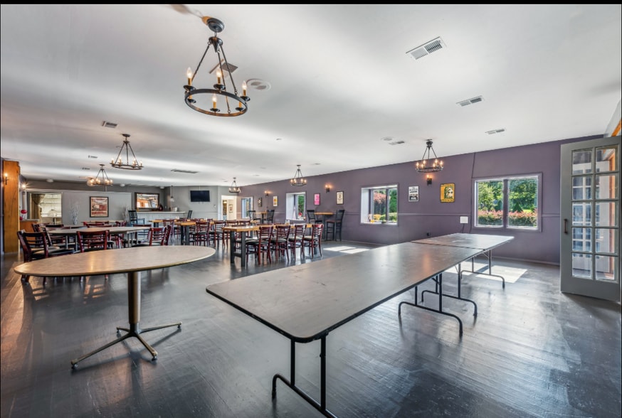 More Photos Of 181 E Brown St, Blairsville Restaurant For Sale