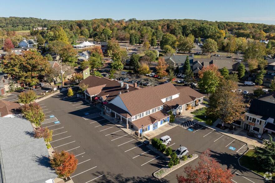 More Photos Of 5860 Lower York Rd, Lahaska Storefront Retail Office For Lease