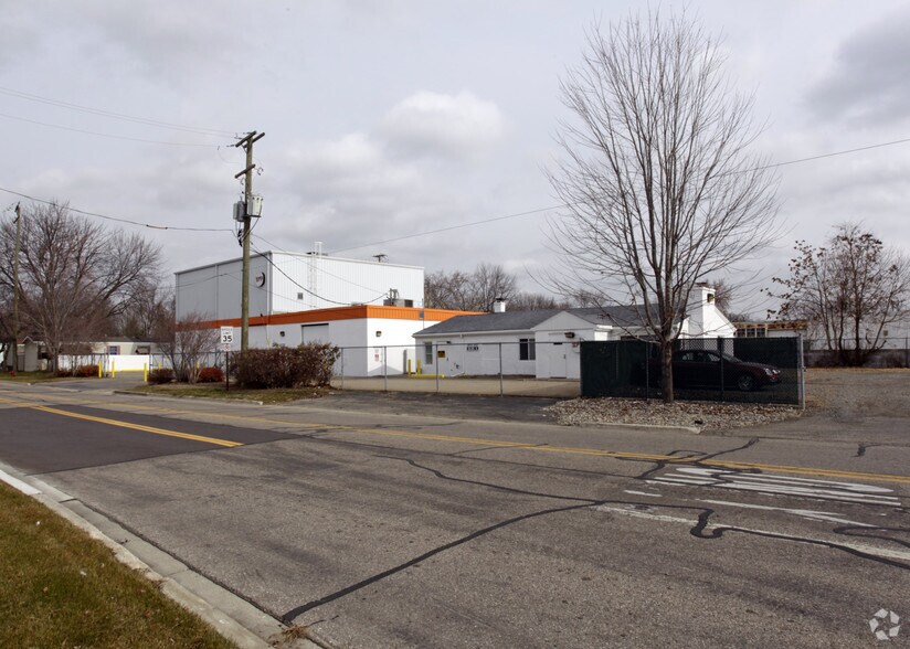 More Photos Of 20720 Tuck Rd, Farmington Hills Manufacturing For Sale