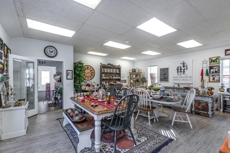 More Photos Of 22 Kent Road, Cornwall Bridge Loft Creative Space For Sale