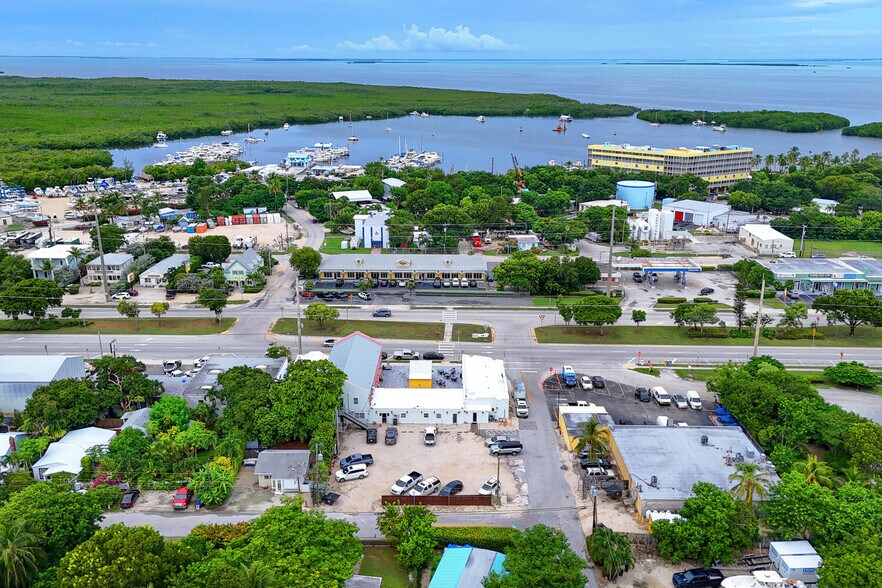More Photos Of 91865 Overseas Hwy, Tavernier Storefront Retail Residential For Sale