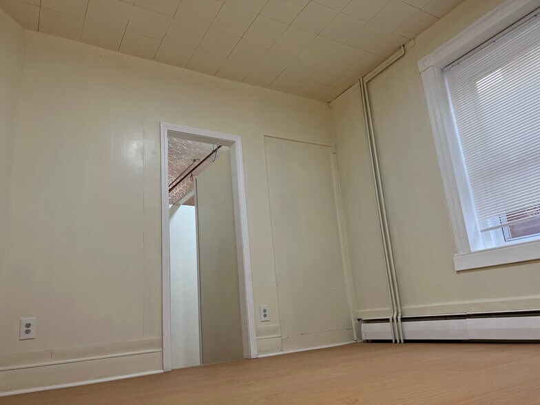 More Photos Of 4-6 John St, Waterbury Apartments For Sale