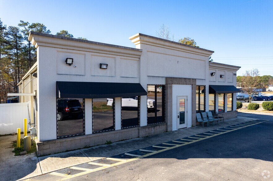 More Photos Of 5006 & 5008 New Bern Ave, Raleigh Showroom For Sale