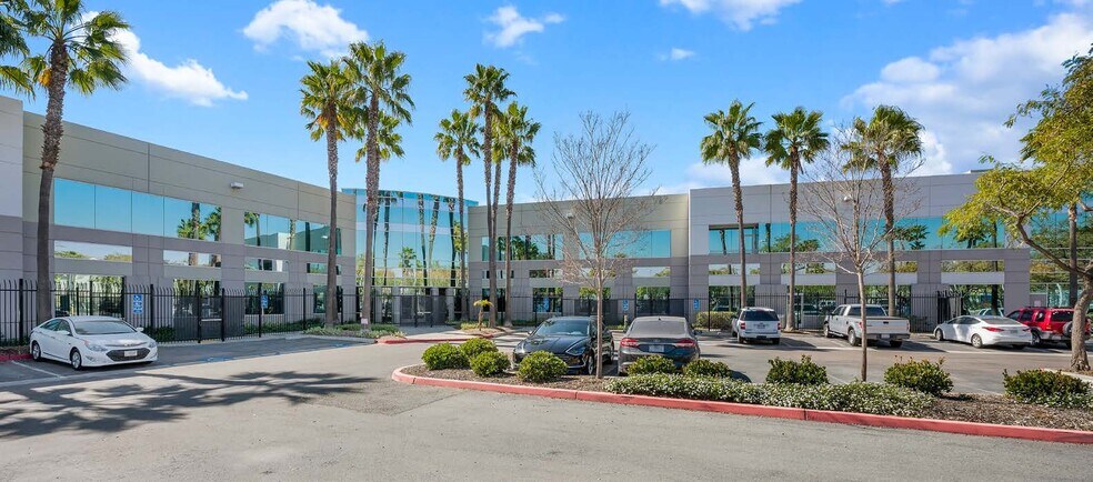 More Photos Of 2297 Niels Bohr Ct, San Diego Office For Sale