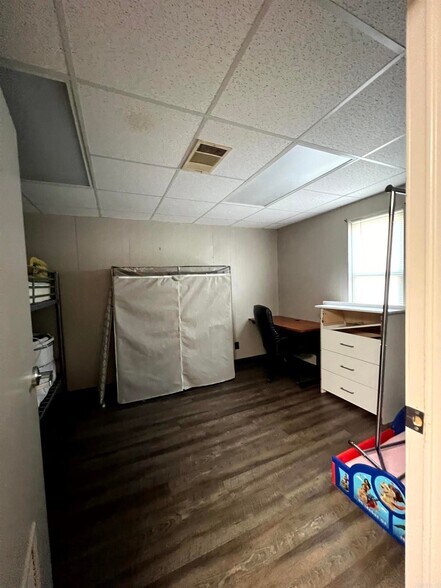 More Photos Of 418 Eastline Rd, Searcy Light Distribution For Sale