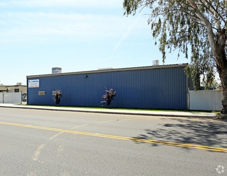 More Photos Of 1121 Sumner St, Bakersfield Warehouse For Lease