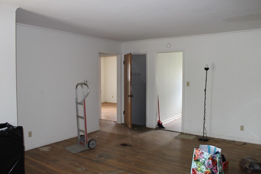 More Photos Of 4934-4936 Solar Dr, Columbus Multifamily For Sale