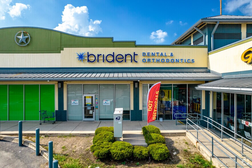 More Photos Of 2000 SE Loop 410, San Antonio General Retail For Lease