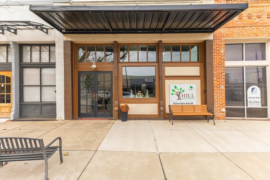 Primary Photo Of 208 S Bois D Arc St, Forney Storefront Retail Office For Sale