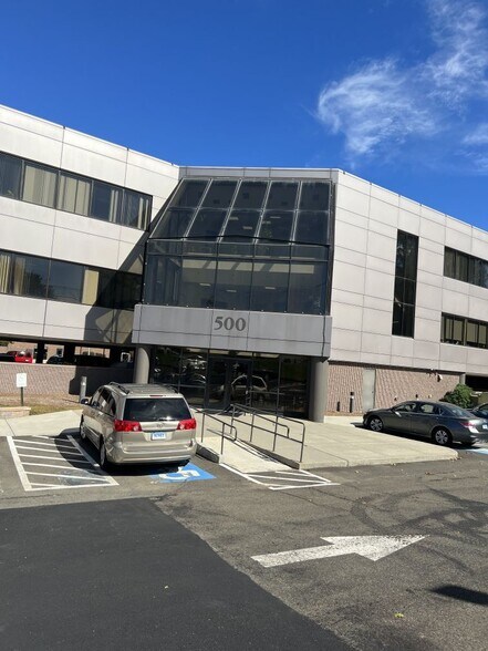More Photos Of 500 E Main St, Branford Medical For Lease