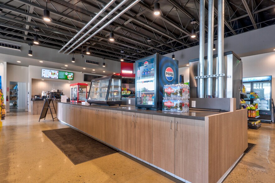 More Photos Of 2510 E Pacheco Blvd, Los Banos Service Station For Sale