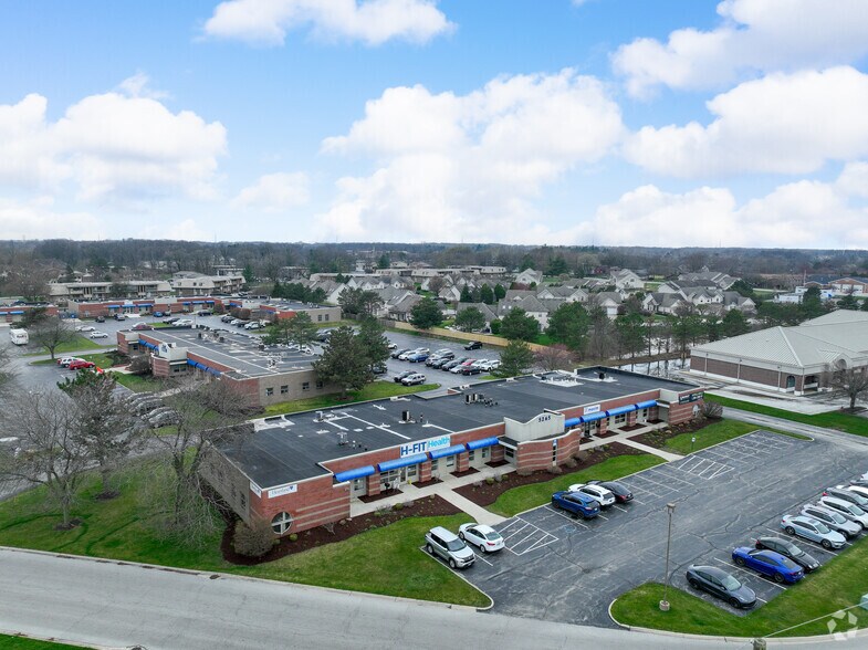 More Photos Of 5201 Fountain Dr, Crown Point Unknown For Lease