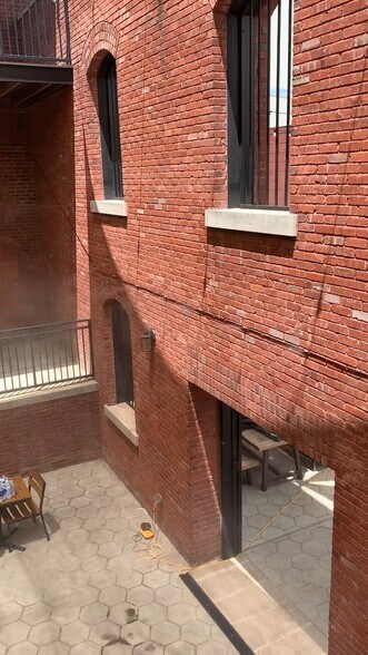 Primary Photo Of 358 Main St, Memphis Storefront Retail Residential For Lease