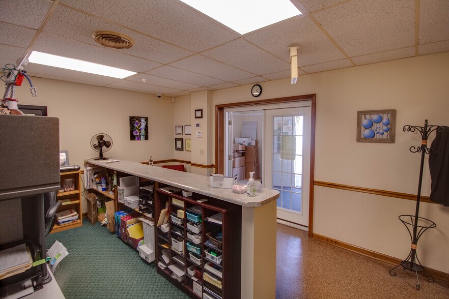 More Photos Of 202 W Main St, Glen Carbon General Retail For Sale