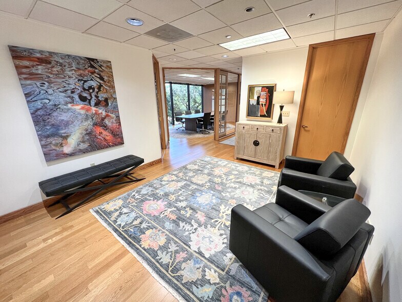 More Photos Of 5950 Berkshire Ln, Dallas Office For Lease