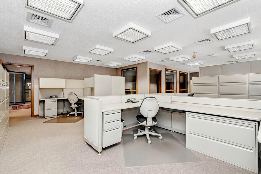 More Photos Of 1100 Brandywine Blvd, Zanesville Loft Creative Space For Lease