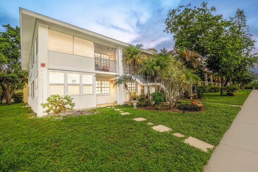 More Photos Of 2566 Harn BLVD, Clearwater Apartments For Sale