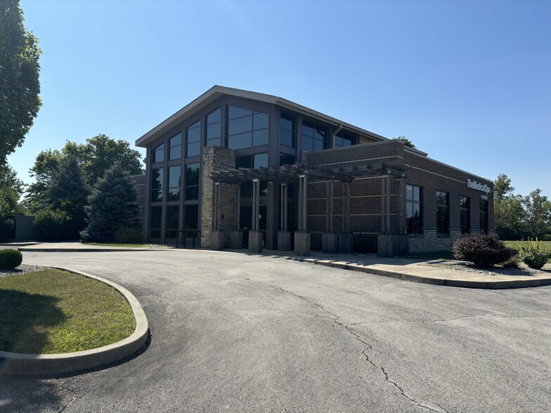 Primary Photo Of 11481 Olio rd, Fishers Medical For Lease