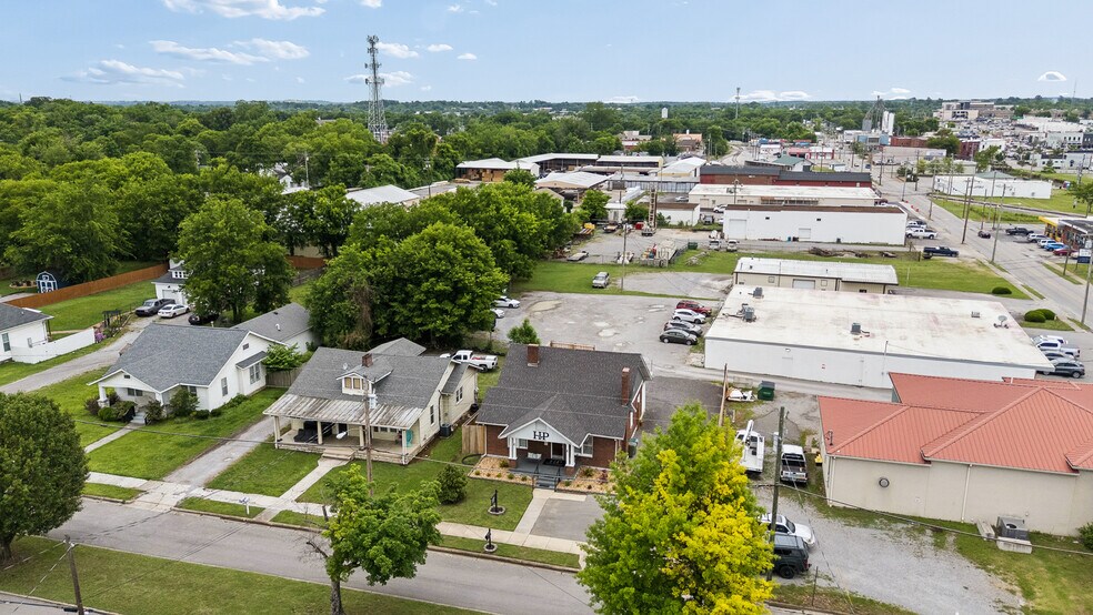 More Photos Of 207 University Ave, Lebanon Office For Sale