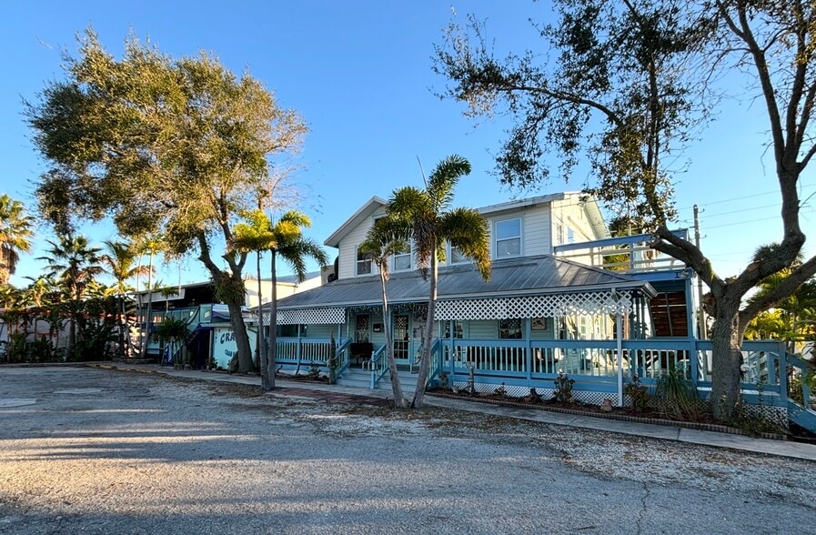 More Photos Of 4391 Dixie Hwy NE, Palm Bay Restaurant For Sale