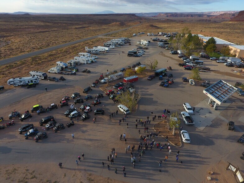 More Photos Of MM 28 Highway 276 Lodge, Lake Powell Hotel For Sale