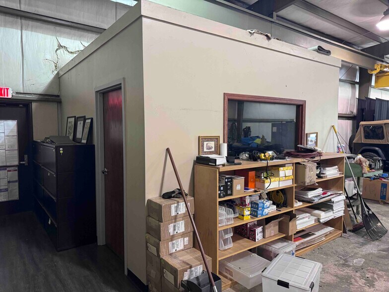 More Photos Of 163 Associates Ln, Indian Trail Warehouse For Lease