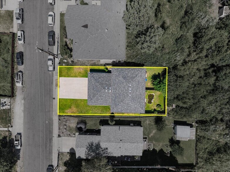 More Photos Of 416 Alder St, Mount Shasta Apartments For Sale