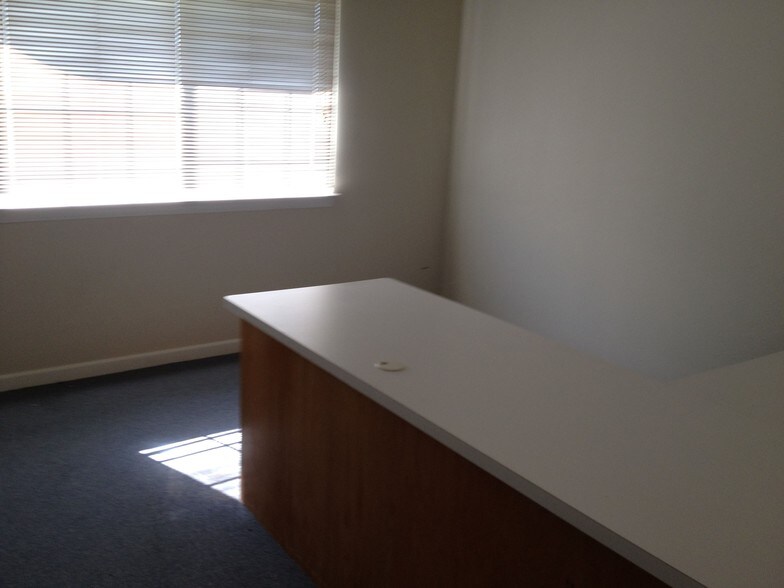 More Photos Of 6100 Bellevue Ln, Anderson Warehouse For Sale