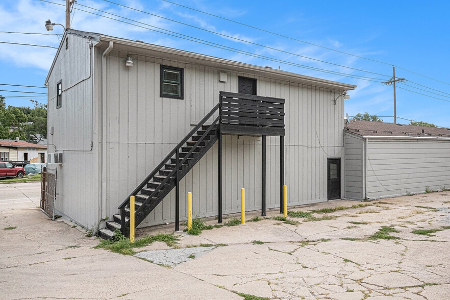 More Photos Of 6500 Railroad Ave, Omaha Restaurant For Sale