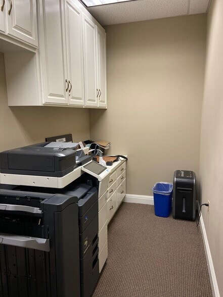 More Photos Of 5481 E Santa Ana Canyon Rd, Anaheim Hills Loft Creative Space For Lease