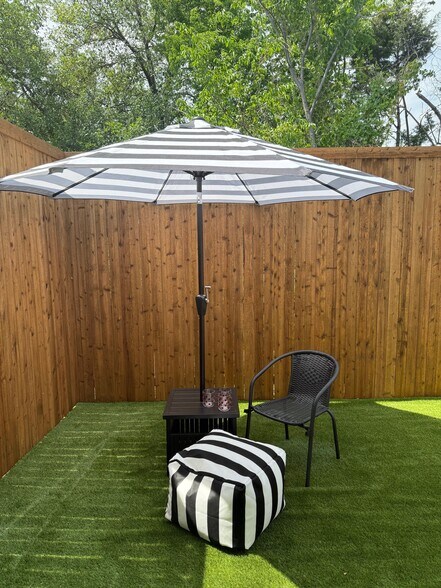 More Photos Of 7811 Mohawk Dr, Dallas Apartments For Sale