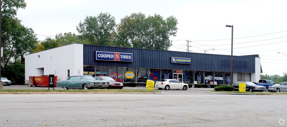More Photos Of 4250 W 38th St, Indianapolis Auto Repair For Sale