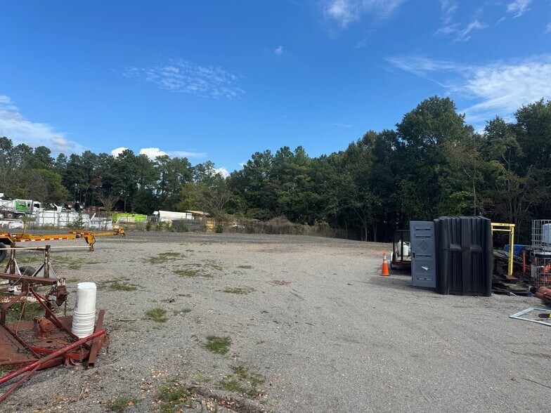 More Photos Of 10420 Lewistown Rd, Ashland Auto Dealership For Lease