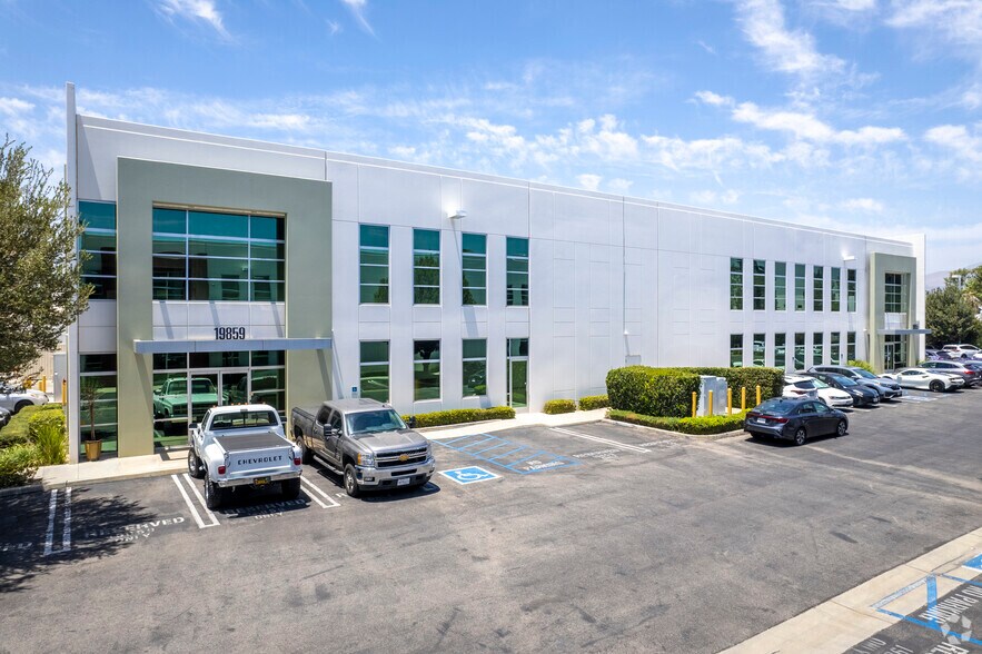 More Photos Of 19855-19859 Nordhoff St, Northridge Manufacturing For Sale