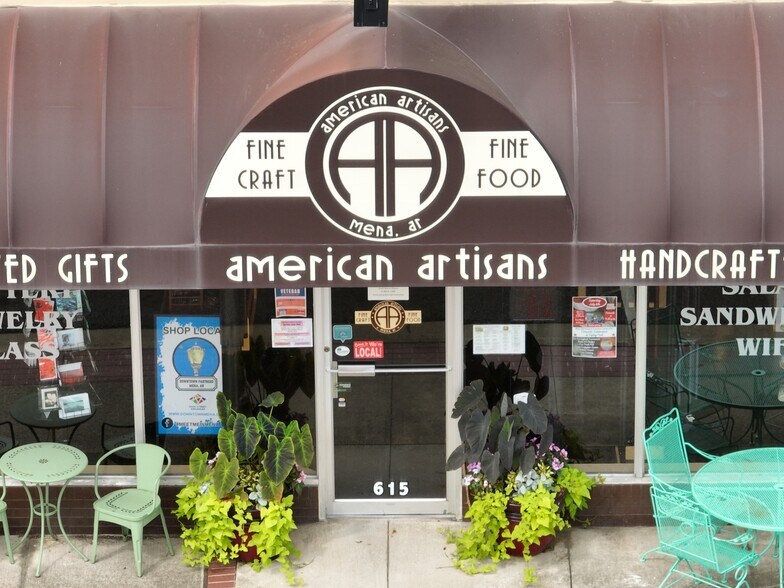 More Photos Of 615 Mena St, Mena Restaurant For Sale
