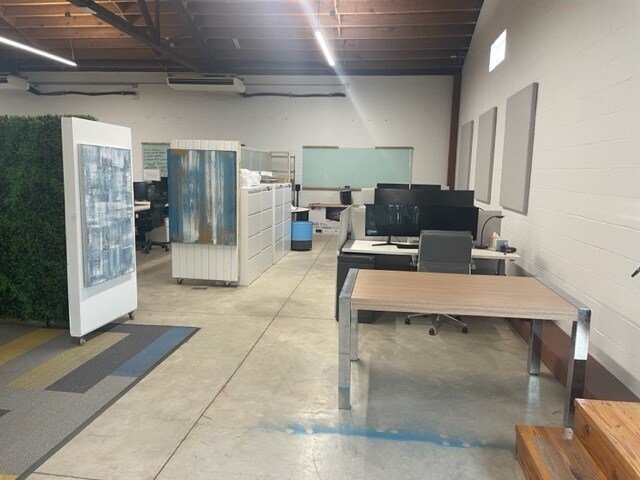 More Photos Of 658 King St, Charleston Office For Lease