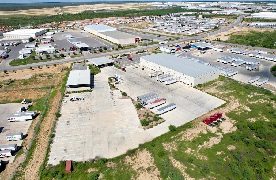 More Photos Of 1207 Beltway Pky, Laredo Warehouse For Lease