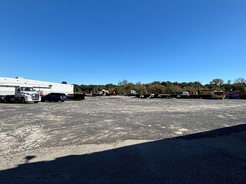 More Photos Of 4185 Chitwood Dr, North Charleston Warehouse For Lease