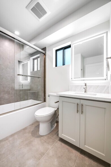 More Photos Of 5954 Simpson Ave, Valley Village Apartments For Sale