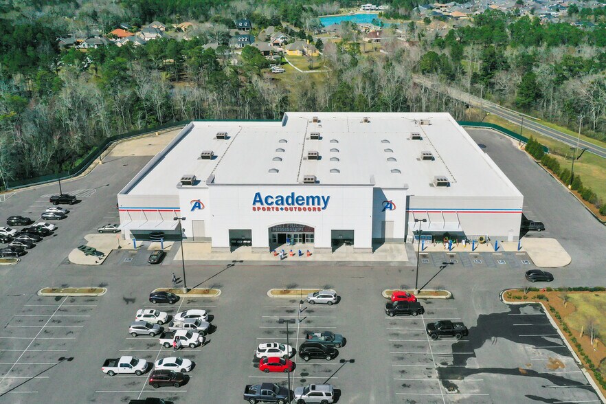 More Photos Of 12075 Lamey Bridge Rd, Diberville Freestanding For Sale