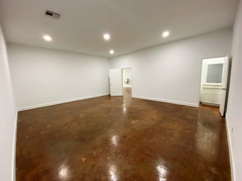 More Photos Of 619 Jackson Ave, Pasadena Storefront Retail Office For Sale